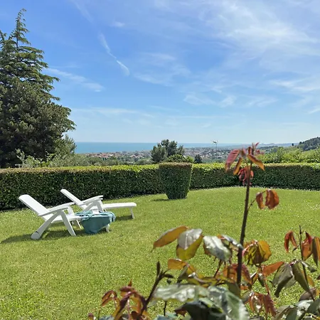 Apartman 658 - Villa Quadrilocale Al Taunus Con Giardino E Bellissima Vista Mare - Spiaggia E Navetta Privata Inclusa Al White Beach Club *